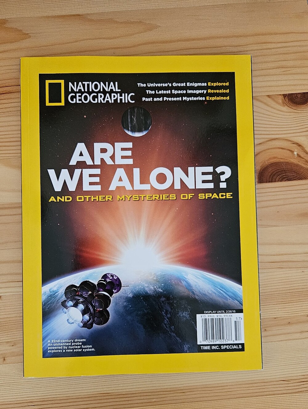 National Geographic Yellow-Edged Space Cover Are We Alone ? From 2016